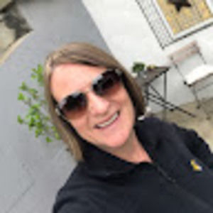 Meet your Posher, Julie